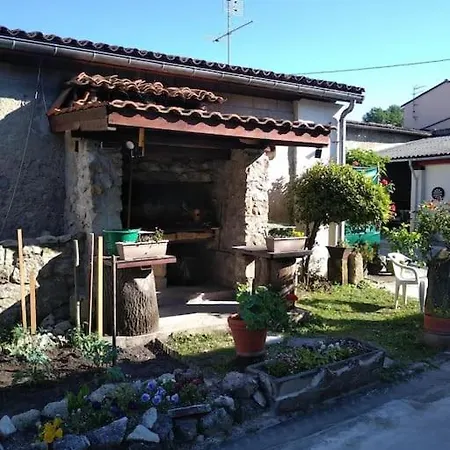 Holiday home Atypique Grange Renovee En *