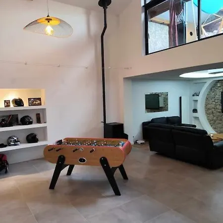 Atypique Grange Renovee En
