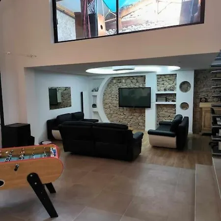 Tatil Evi Atypique Grange Renovee En *